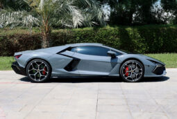 Lamborghini Revuelto 2024