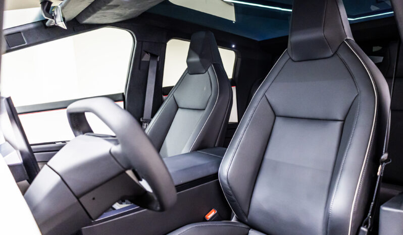 
								Tesla Cybertruck 2024 full									