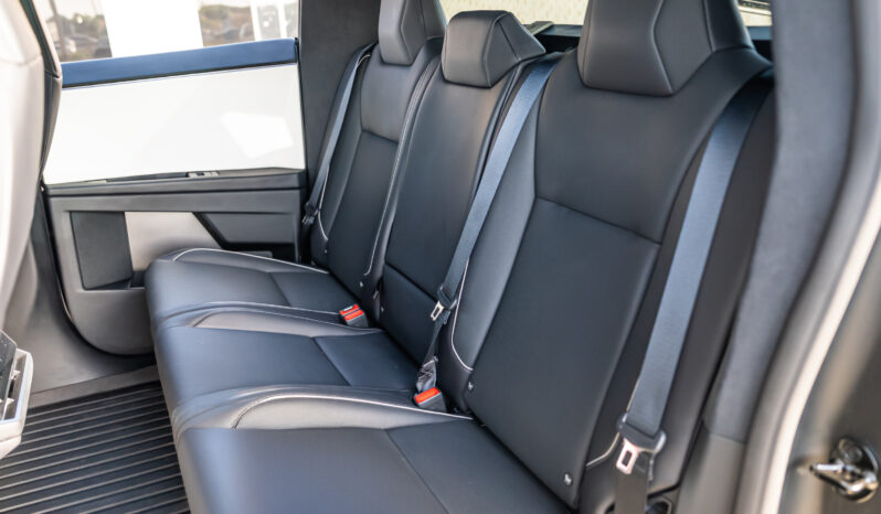 
								Tesla Cybertruck 2024 full									