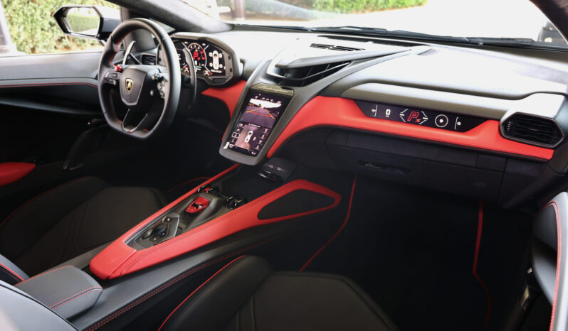 
								Lamborghini Revuelto 2024 full									