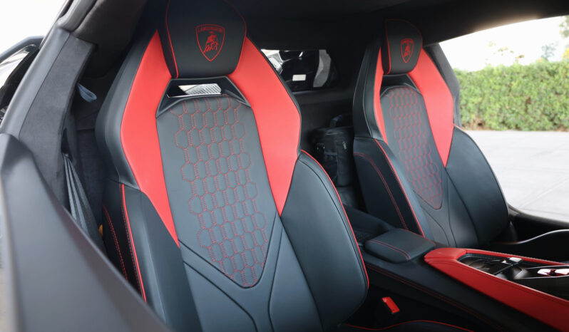 
								Lamborghini Revuelto 2024 full									