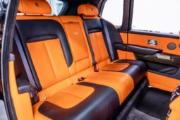 
										Rolls-Royce Cullinan Black Badge 2024 full									