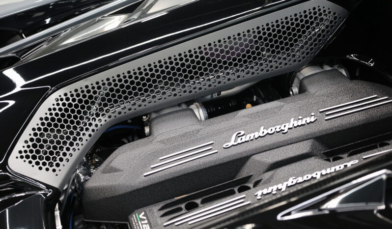 
								Lamborghini Revuelto 2024 full									