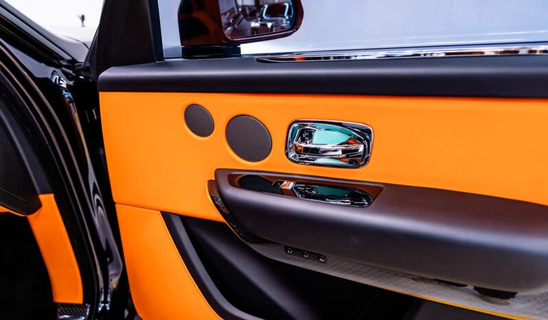 
								Rolls-Royce Cullinan Black Badge 2024 full									