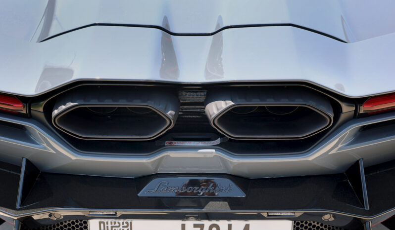 
								Lamborghini Revuelto 2024 full									