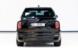 
										Rolls-Royce Cullinan Black Badge 2024 full									