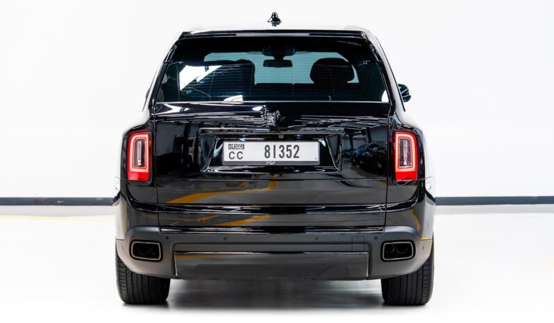 
								Rolls-Royce Cullinan Black Badge 2024 full									