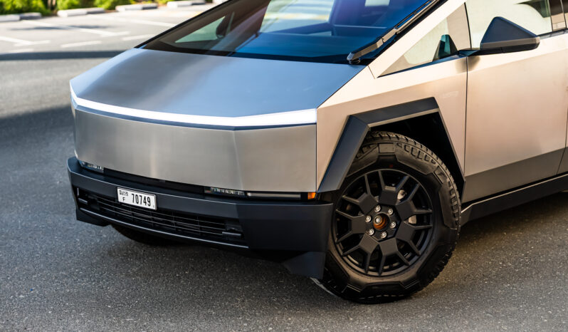 
								Tesla Cybertruck 2024 full									