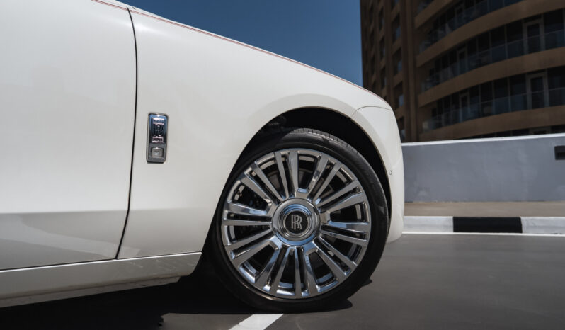 
								Rolls-Royce Ghost Silver Badge 2023 full									