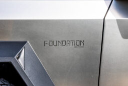 
										Tesla Cybertruck 2024 full									