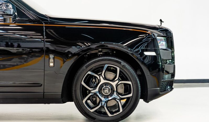 
								Rolls-Royce Cullinan Black Badge 2024 full									