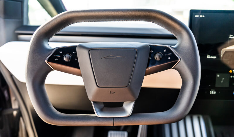 
								Tesla Cybertruck 2024 full									