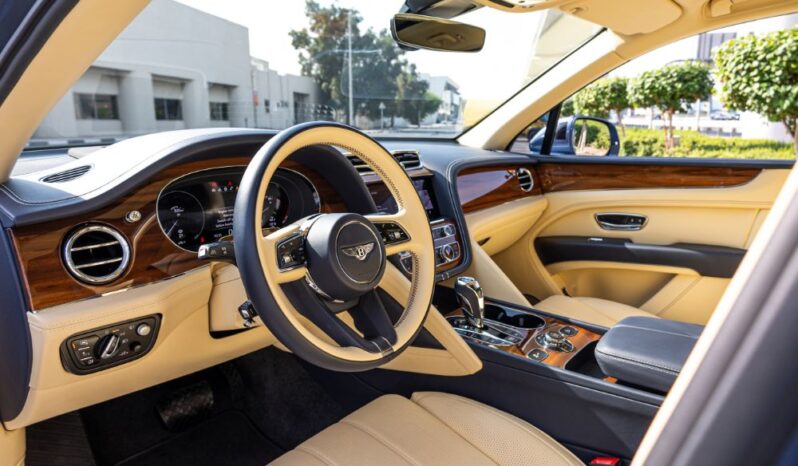 
								Bentley Bentayga 2024 full									