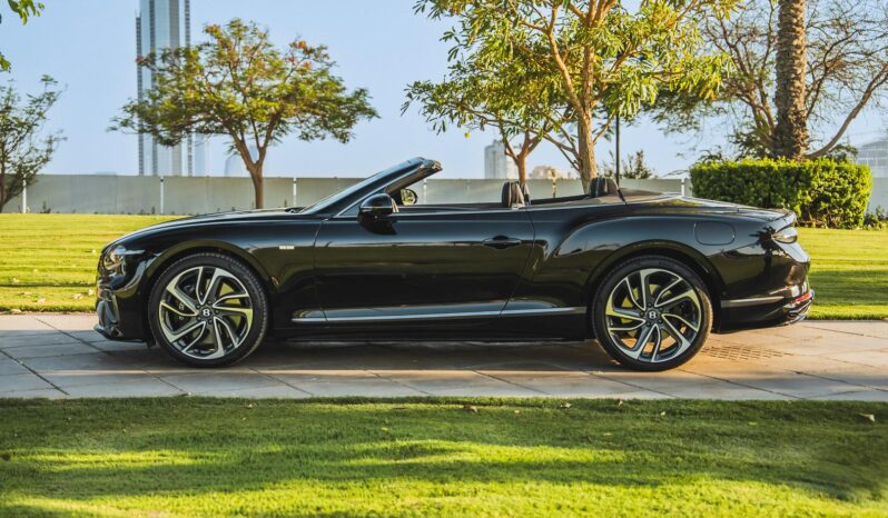 
								Bentley Continental GTC 2025 full									