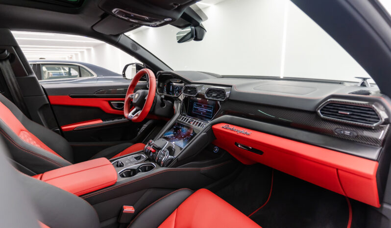 
								Lamborghini Urus 2022 full									