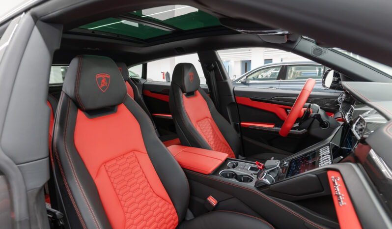 
								Lamborghini Urus 2022 full									