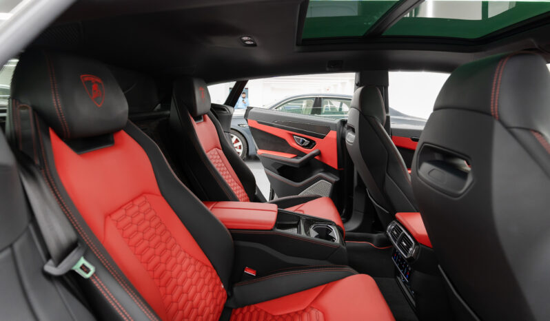 
								Lamborghini Urus 2022 full									