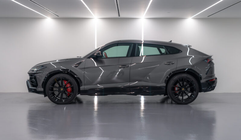 
								Lamborghini Urus 2022 full									