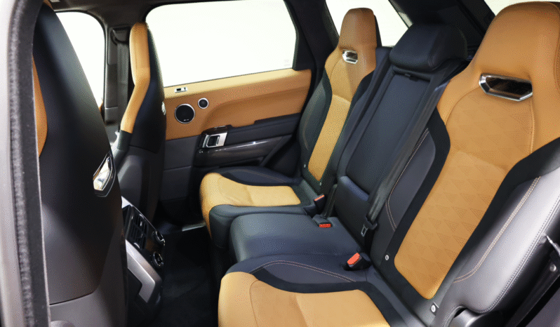 
								Land Rover Range Rover SVR 2023 full									