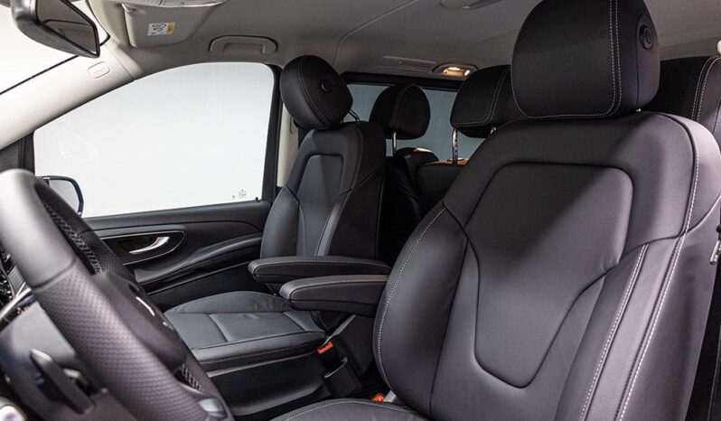 
								Mercedes-Benz V 250 full									