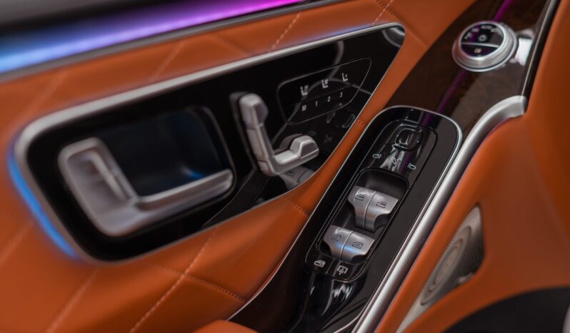 
								Mercedes-Benz S500 full									