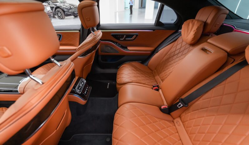 
								Mercedes-Benz S500 full									