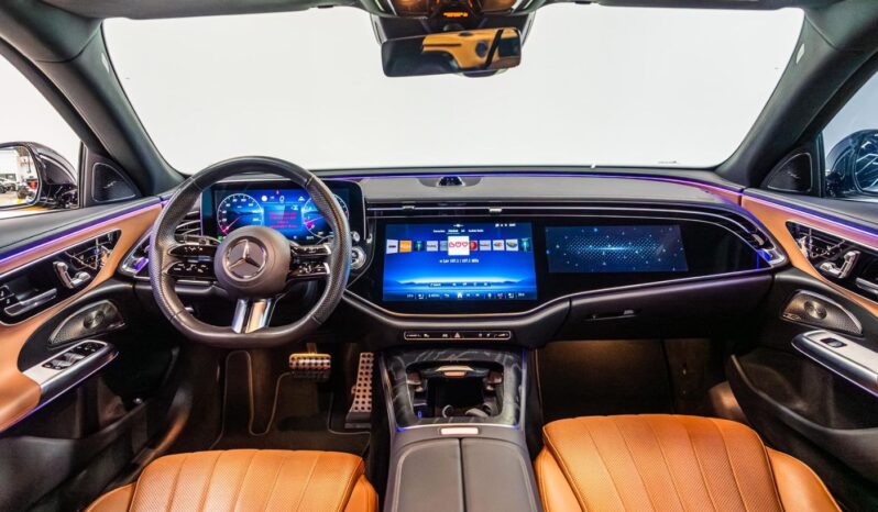 
								Mercedes Benz E300 full									