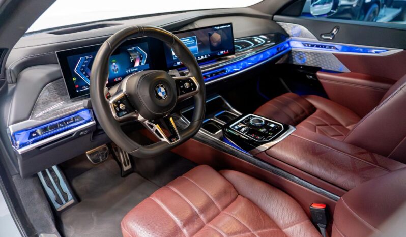 
								BMW 740i full									