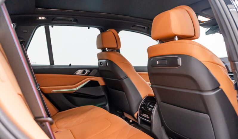 
								BMW X5 40i M Sport full									