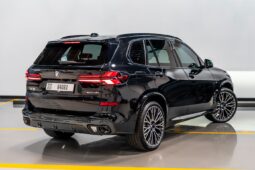 
										BMW X5 40i M Sport full									
