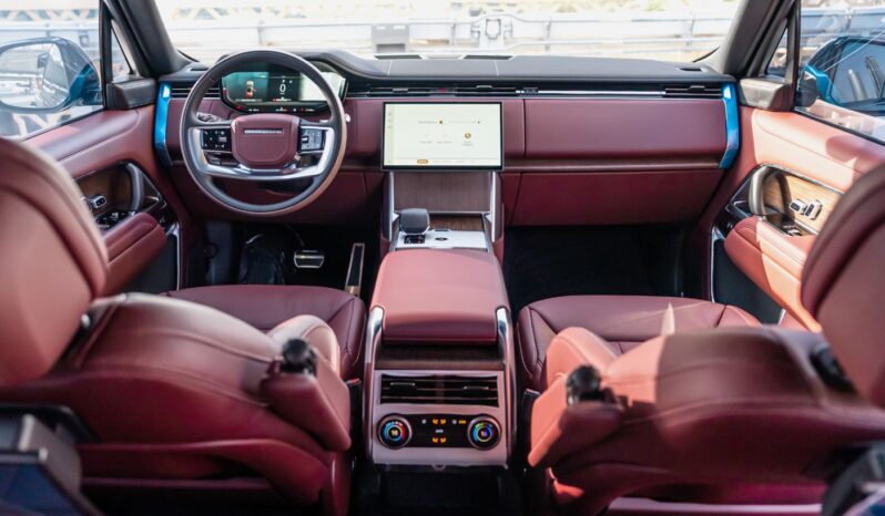 
								Land Rover Range Rover Vogue HSE V8 P530 full									