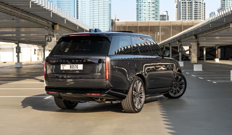 
								Land Rover Range Rover Vogue HSE V8 P530 full									